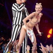 Cântăreaţa americană Miley Cyrus